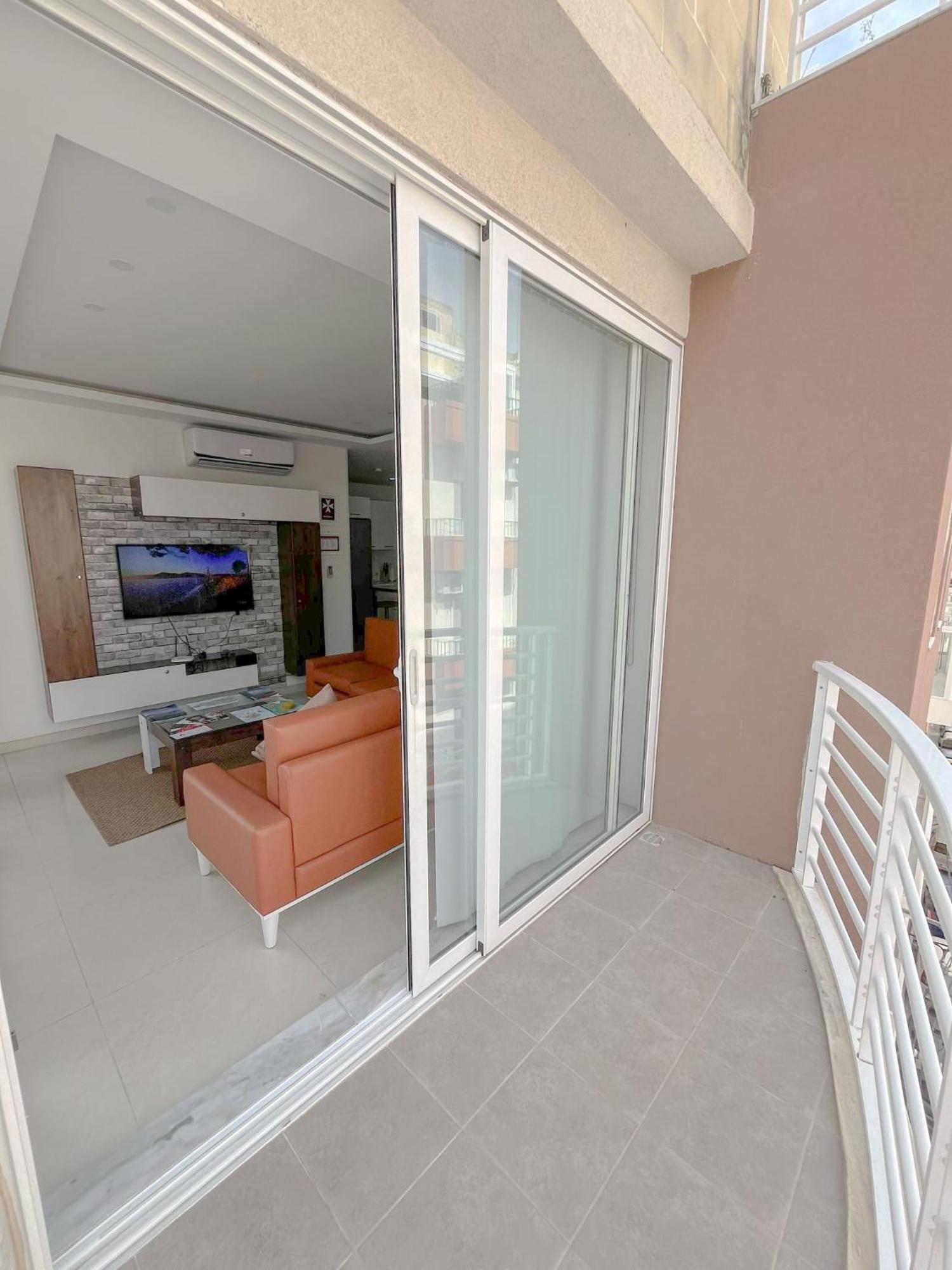 Apartament In Ta' Xbiex 3Br- 3 Min Yatch Marina Msida Eksteriør billede