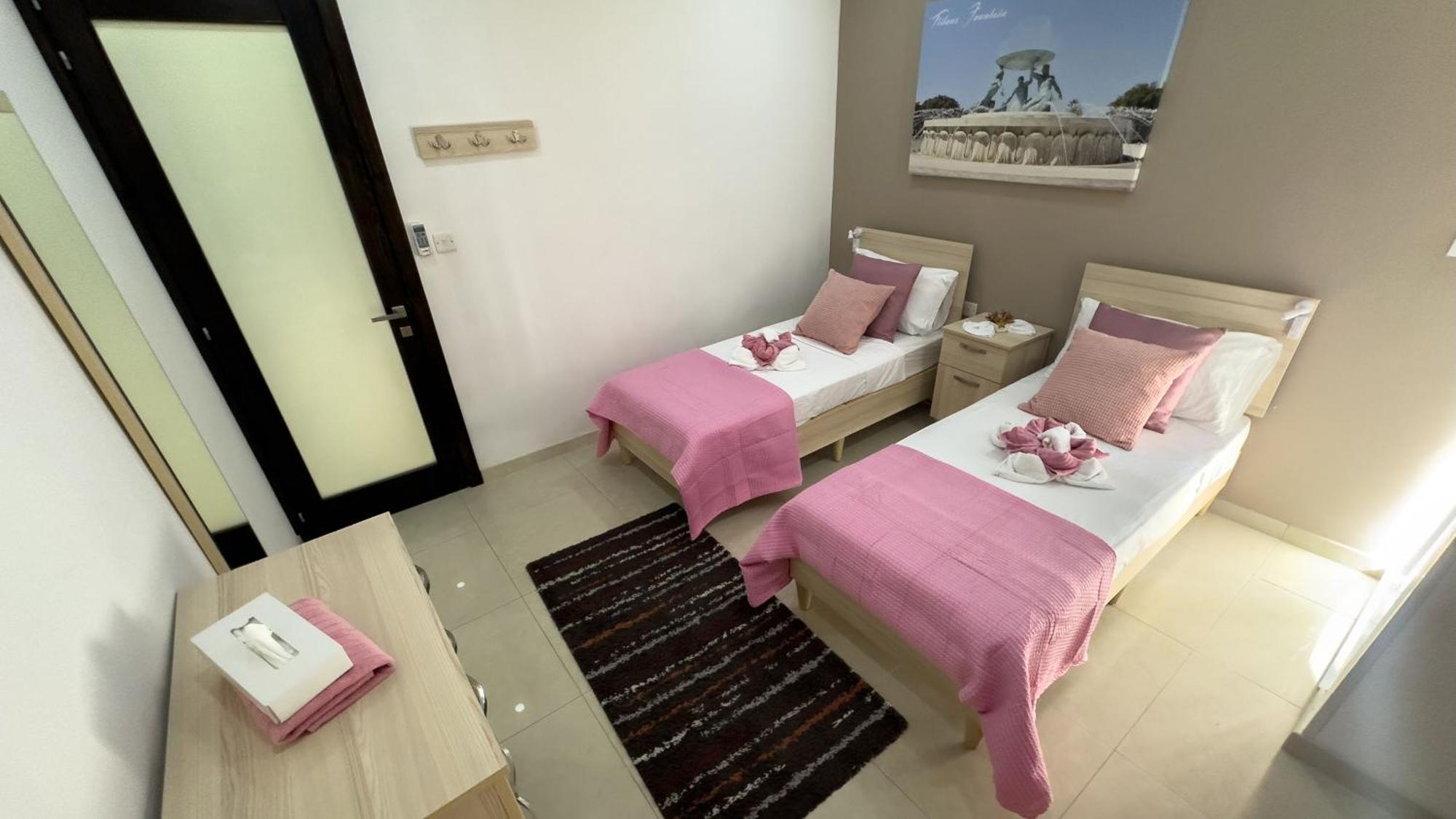 Apartament In Ta' Xbiex 3Br- 3 Min Yatch Marina Msida Eksteriør billede